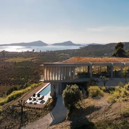 Unique 4 Bedrooms Sea View Near Pylos *