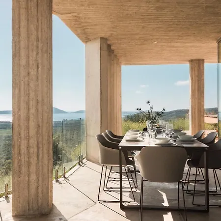 Sunset Seaview 4 Bed Villa Sleeps 8 -Private Pool ヴィラ Pila