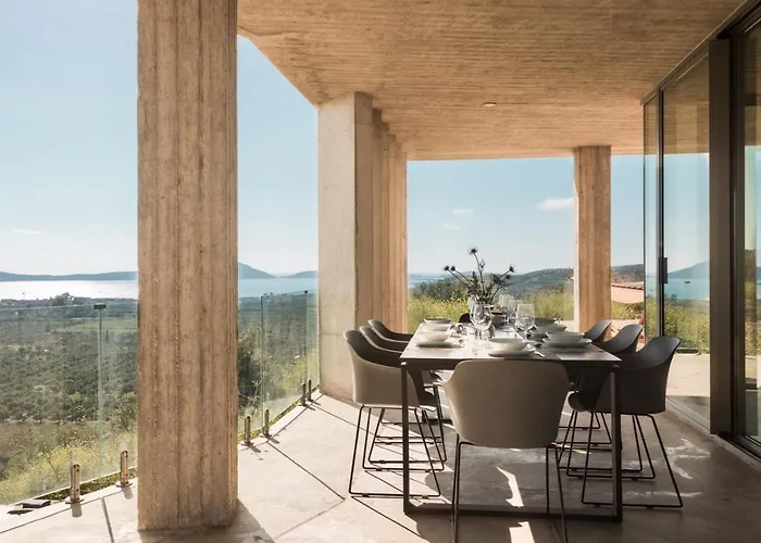 Sunset Seaview 4 Bed Sleeps 8 -private Pool 别墅 Pila