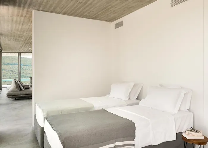 Sunset Seaview 4 Bed Sleeps 8 -private Pool * Pila