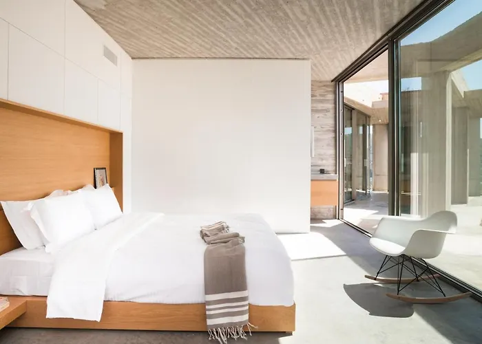 Sunset Seaview 4 Bed Sleeps 8 -private Pool